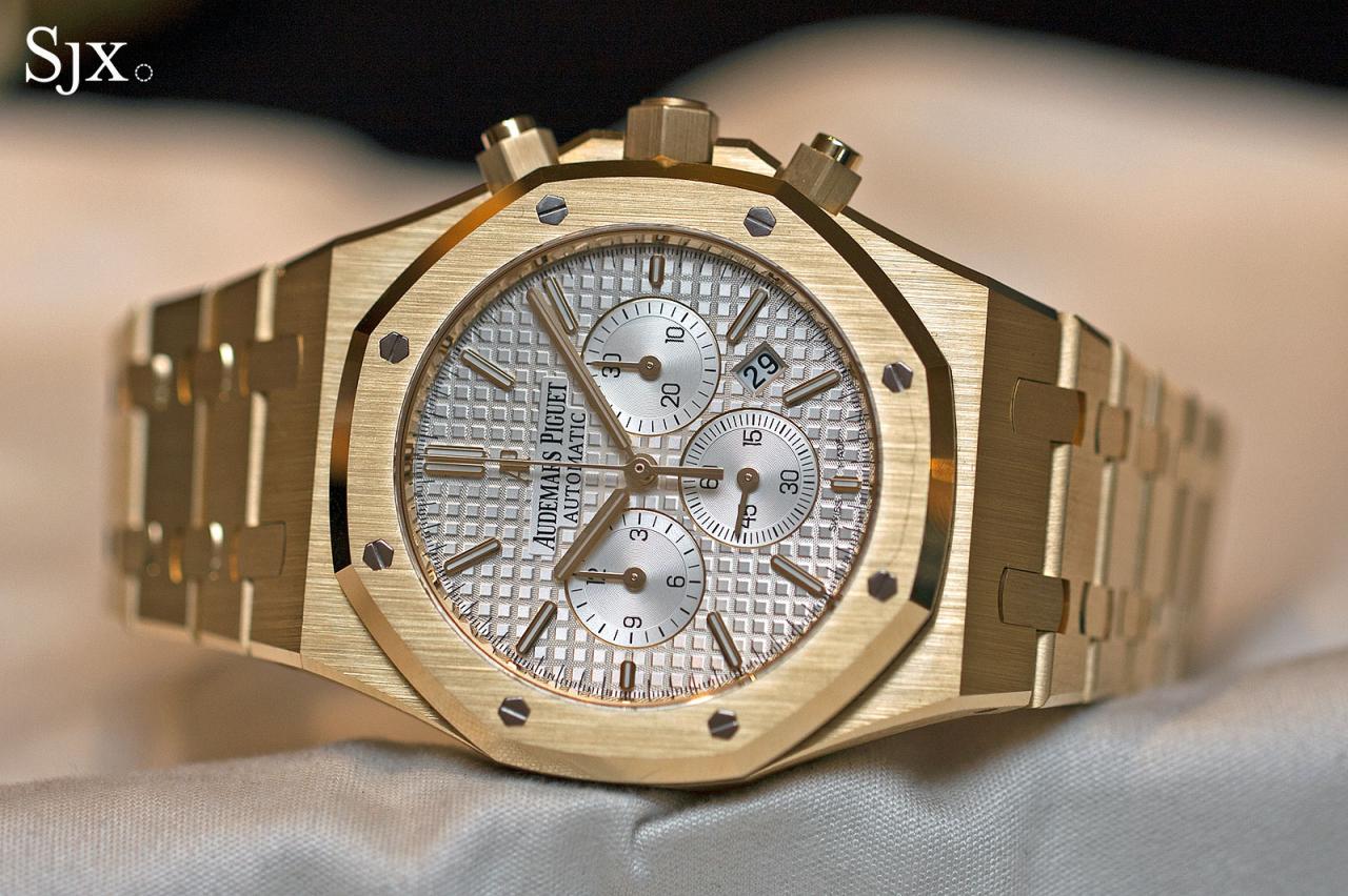 Royal oak chronograph. Audemars Piguet Royal Oak 41. Audemars Piguet Royal Oak. Yellow Gold Audemars Piguet. Audemars Piguet Royal Oak Chronograph.